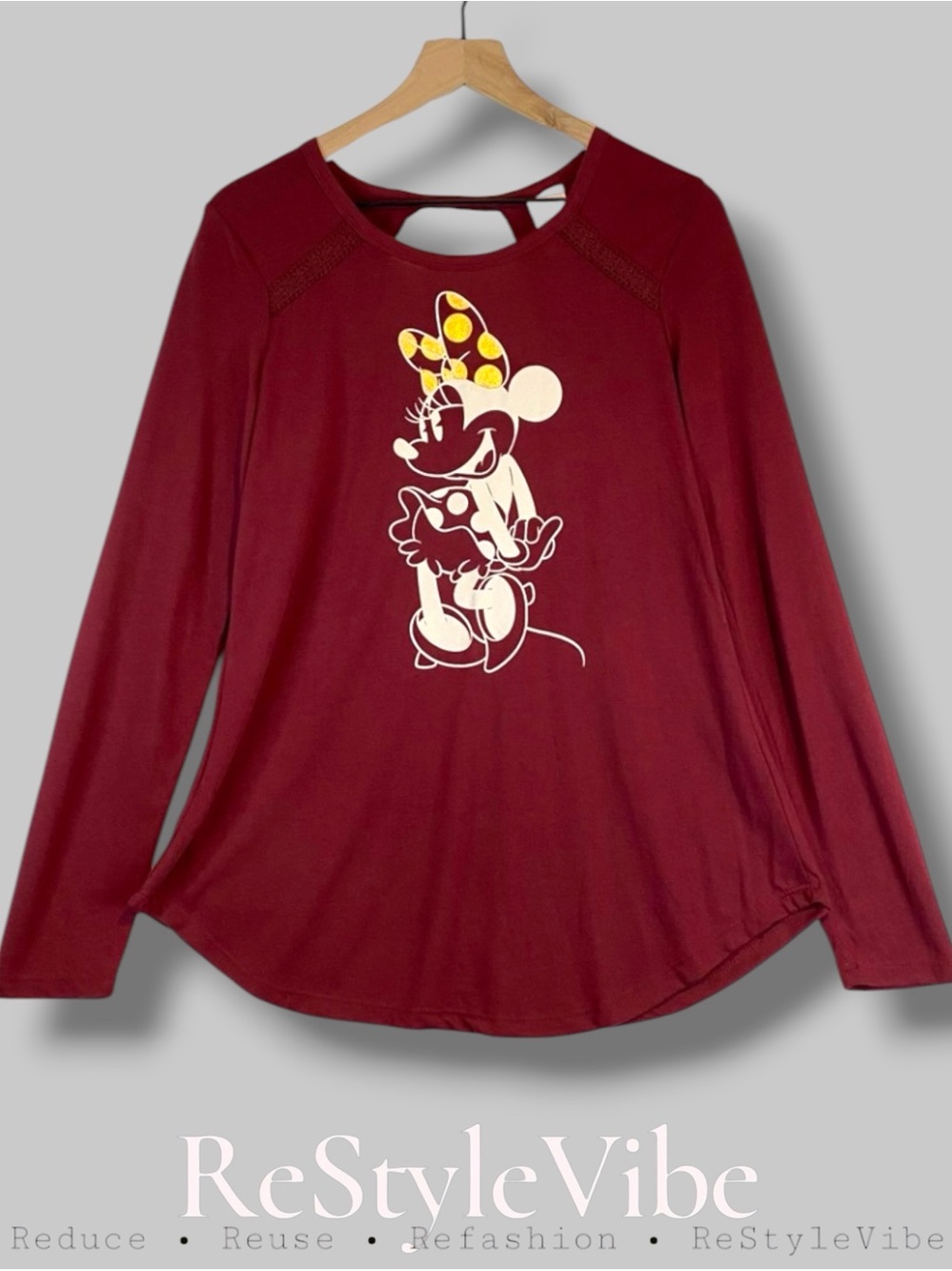 DISNEY Women’s Size L 11/13 JUNIOR Shirt Top Long Sleeve Minnie Mouse Graphic